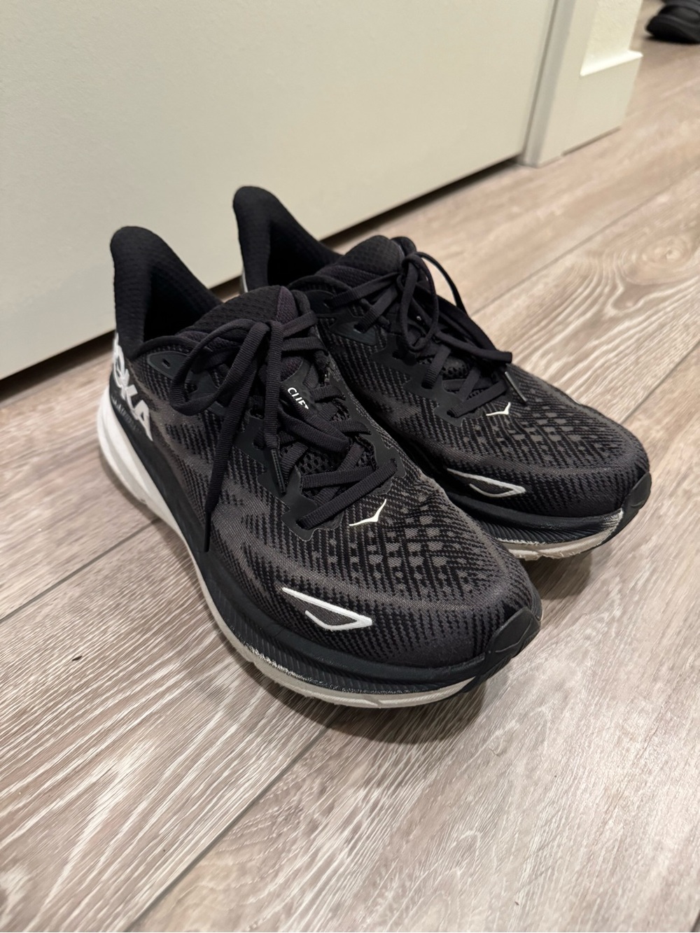 Hoka Men's Clifton 9